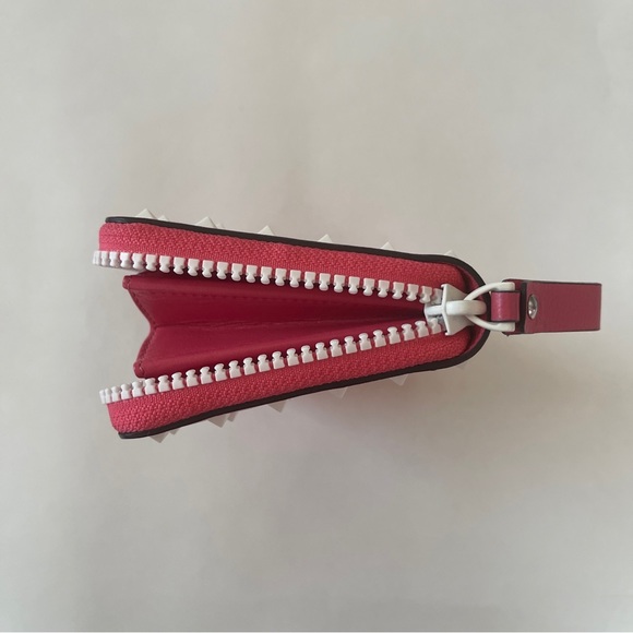 Valentino Garavani Rockstud Pink Wallet - Picture 6 of 12